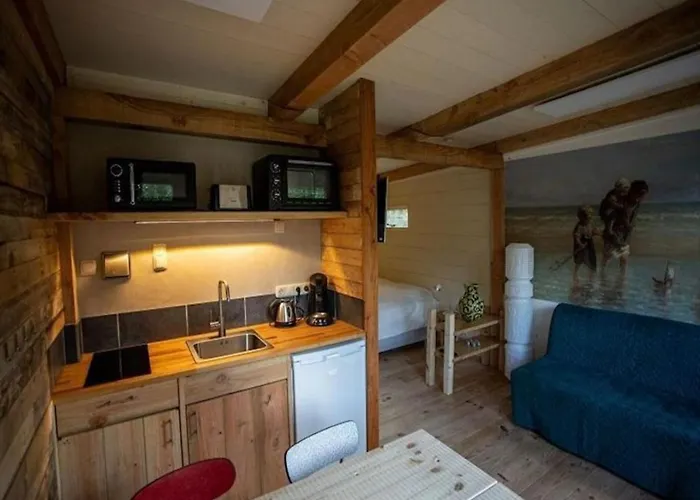 Charming In Sint Maartenszee Feriehus Sint Maartensvlotbrug